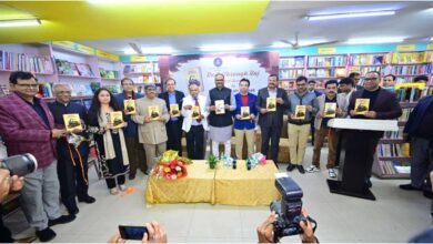 Rail Thru Raj Book Launch, प्रशांत कुमार मिश्रा पुस्तक, East Indian Railway History, बृजेश पाठक पुस्तक विमोचन, RCF कपूरथला GM, आरेडिका रायबरेली, Indian Railway History Book, Universal Book Sellers Lucknow, Railway Heritage India