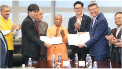 सीएम योगी सिंगापुर दौरा निवेश, यूपी 1 ट्रिलियन डॉलर इकॉनमी, सिंगापुर निवेश प्रस्ताव, जेवर एयरपोर्ट एमआरओ, इन्वेस्ट यूपी एमओयू, उत्तर प्रदेश निवेश समाचार