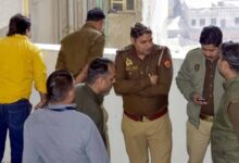 गाजियाबाद आत्महत्या मामला, तीन बहनों की आत्महत्या, गाजियाबाद भारत सिटी सोसायटी, नाबालिग लड़कियों की मौत, यूपी पुलिस जांच, पारिवारिक तनाव आत्महत्या, पिता की तीन शादियां, suicide case ghaziabad hindi news