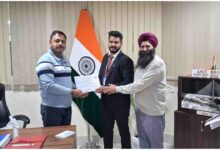 Jammu Railway Division, Northern Railway, Indian Railways News, Ticket Checking Staff, Passenger Service, Railway Staff Honesty, Pathankot Railway Station, Jammu Railway Division News, Northern Railway Staff Honoured, Railway Staff Returned Lost Bag, Indian Railways Passenger Service