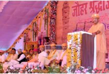 CM Yogi Rajasthan Visit, Kalika Mata Temple Chittorgarh, Yogi Adityanath Jauhar Ceremony, Yogi selfie with student Jalore, चित्तौड़गढ़ में सीएम योगी, Yogi Adityanath Chittorgarh visit, Kalika Mata Temple Chittorgarh news, Rani Padmini Jauhar ceremony Yogi speech, Yogi selfie with student Jalore school event, CM Yogi Rajasthan program