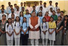 Satish Mahana News, UP Vidhan Sabha, Student Educational Visit, Democracy Education, Uttar Pradesh Assembly, Kanpur School Students, Parliamentary Process, UP Political News