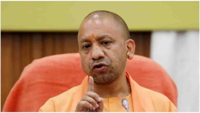 योगी आदित्यनाथ, उत्तर प्रदेश मंत्रिमंडल बैठक, सार्वजनिक परिवहन उपयोग, ऊर्जा संरक्षण निर्देश, वाहन फ्लीट कम करने का आदेश, डिजिटल कार्यसंस्कृति, हाइब्रिड बैठक, वर्क फ्रॉम होम नीति, सौर ऊर्जा प्रोत्साहन, पीएनजी कनेक्शन, इलेक्ट्रिक वाहन नीति, वोकल फॉर लोकल, एक जिला एक उत्पाद, लखनऊ समाचार, यूपी सरकार निर्णय