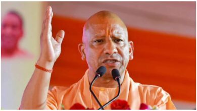 CM Yogi Pilibhit, योगी आदित्यनाथ पीलीभीत, पीलीभीत विकास परियोजनाएं, CAA नागरिकता प्रमाण पत्र, 2500 विस्थापित परिवार, सपा पर योगी का हमला, कांग्रेस पर योगी का बयान