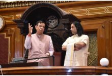 Devkinandan Thakur, Uttar Pradesh Vidhan Sabha, देवकीनंदन ठाकुर, उत्तर प्रदेश विधानसभा, सतीश महाना, यूपी विधानसभा भ्रमण, देवकीनंदन ठाकुर लखनऊ दौरा, Devkinandan Thakur, उत्तर प्रदेश विधानसभा, Satish Mahana, Lucknow News, UP Assembly, देवकीनंदन ठाकुर समाचार, यूपी विधानसभा भवन, विधानसभा अध्यक्ष, सनातन संस्कृति, Uttar Pradesh News