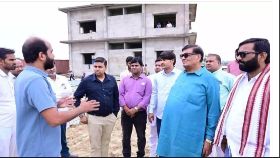 UP News: कन्नौज: 220 केवी उपकेंद्र निर्माण में देरी पर ऊर्जा राज्यमंत्री ने कार्यदायी संस्था को लगाई फटकार