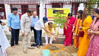 एक पेड़ मां के नाम, Manish Shukla, Tree Plantation Campaign, Lucknow News, Environment Protection, BJP Uttar Pradesh, Plantation Drive, PM Modi Tree Plantation Campaign, Gomti Nagar Lucknow, Shastrarth Foundation