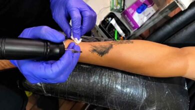 टैटू से HIV संक्रमण, Tattoo HIV Risk, Kanpur News, HIV Infection, Tattoo Safety, Hepatitis B Tattoo, Hepatitis C Tattoo, Tattoo Infection, टैटू से HIV, Tattoo Infection, Kanpur News, HIV Positive, Tattoo Safety Tips, Hepatitis B, Hepatitis C, हैलेट अस्पताल, Tattoo Studio Safety, Health News, Skin Specialist, Tattoo Precautions, कानपुर, HIV, टैटू, स्वास्थ्य समाचार, हैलेट अस्पताल, हेपेटाइटिस बी, हेपेटाइटिस सी, स्किन स्पेशलिस्ट, हेल्थ टिप्स, संक्रमण, Tattoo Safety