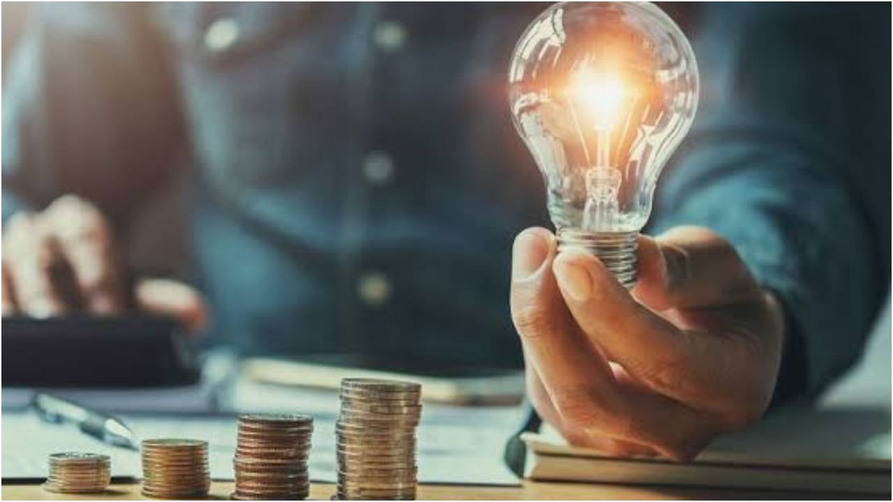 UP Electricity Subsidy: जानिये यूपी में किसे मिलेगी 3 रुपये प्रति यूनिट बिजली, योगी सरकार ने लिया बड़ा फैसला