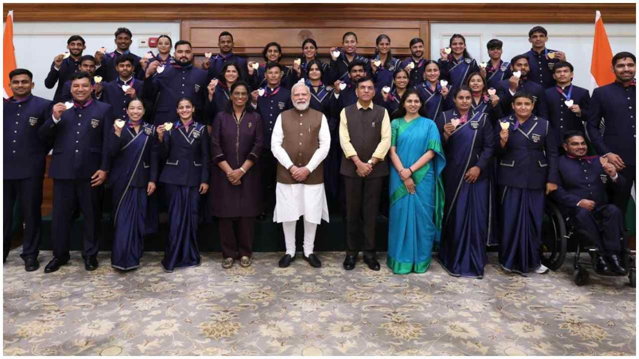 CWG 2026: पदक विजेताओं से मिले पीएम मोदी, खिलाड़ियों के साथ साझा की रील; बोले- ‘जो खेलेगा, वो खिलेगा’