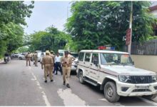 रामनाथ कोविंद वृंदावन दौरा, रामनाथ कोविंद वृंदावन दौरा, Ram Nath Kovind Vrindavan Visit, बांकेबिहारी मंदिर, Banke Bihari Temple News, Prem Mandir Vrindavan, Former President Ram Nath Kovind, Mathura News, Vrindavan Latest News, यूपी समाचार, Banke Bihari Temple Darshan
