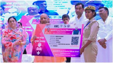 पीआरडी जवान ड्यूटी भत्ता, पीआरडी जवानों को 600 रुपये भत्ता, योगी आदित्यनाथ पीआरडी सम्मेलन, पीआरडी कैशलेस चिकित्सा योजना, पीआरडी जवान मुफ्त इलाज, मुख्यमंत्री योगी बड़ी घोषणा, गोरखपुर पीआरडी सम्मेलन, पीआरडी जवान 5 लाख मुफ्त इलाज, यूपी पीआरडी, योगी सरकार पीआरडी योजना