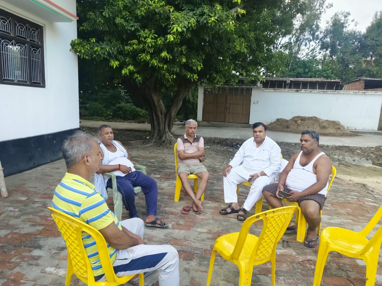 Ghosi News: घोसी में गरुड़ पुराण कथा में गूंजा कर्म और धर्म का संदेश