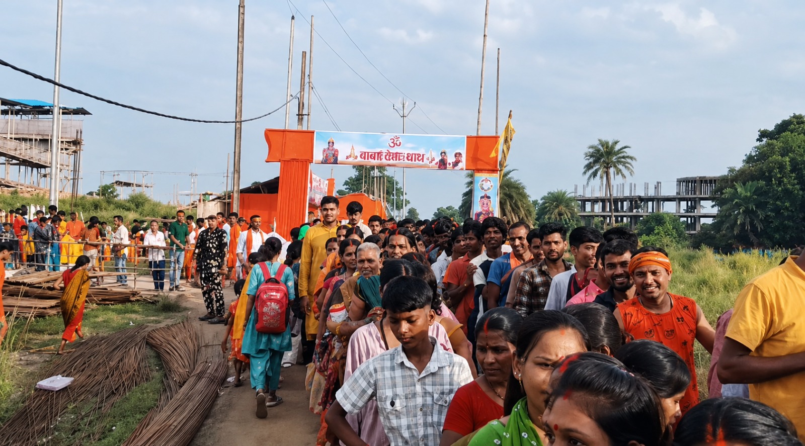 Bihar: लखीसराय के अशोकधाम मंदिर में भगदड़, 7 श्रद्धालुओं की मौत; हाईटेंशन तार गिरने से मची अफरा-तफरी