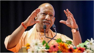 योगी आदित्यनाथ मथुरा 1051 करोड़, CM Yogi, Yogi Adityanath, Mathura News, Mathura Development, Janmashtami 2026, UP News, Mathura Vrindavan, Swami Haridas Auditorium, Sanatan, Braj Development, जन्माष्टमी से पहले मथुरा पहुंचे योगी, 1051 करोड़ की 229 परियोजनाओं की सौगात; बोले- मंदिर तोड़े गए, सनातन नहीं टूटा