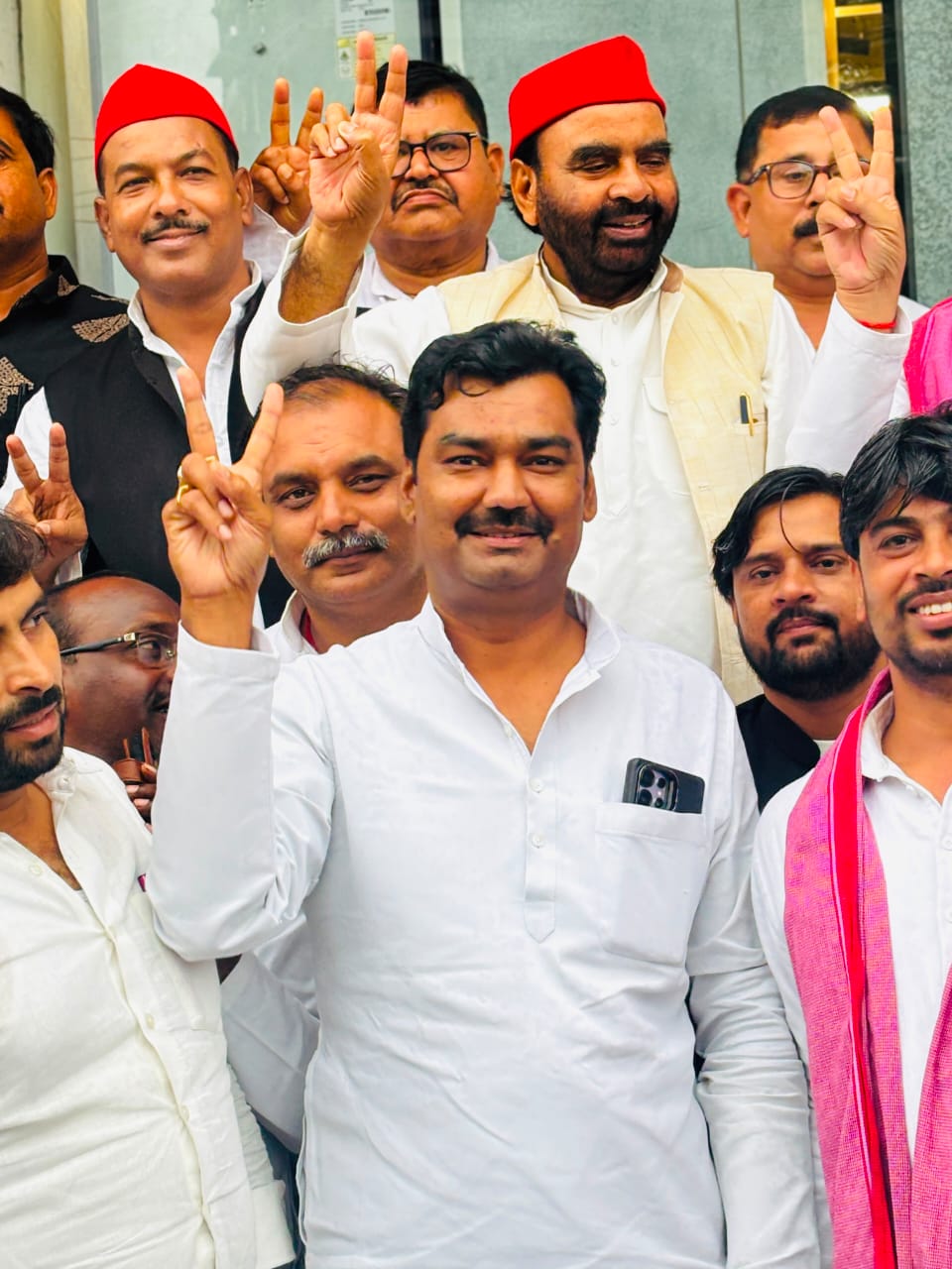 Varanasi News-स्नातक MLC वाराणसी सीट पर आशुतोष सिन्हा की लगातार दूसरी ऐतिहासिक जीत, सपा में हर्ष