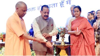 योगी आदित्यनाथ न्यूज, यूपी प्रशासनिक सुधार, मिशन कर्मयोगी योजना, ACR और प्रमोशन, नागरिक संतुष्टि, सरकारी कर्मचारियों का प्रदर्शन, IGOT कर्मयोगी पोर्टल, उत्तर प्रदेश सरकार, लखनऊ न्यूज, CM Yogi News Today, CM Yogi Adityanath, Mission Karmayogi, Uttar Pradesh News, Lucknow News, Administrative Reforms, Government Employees, IGOT Karmayogi, Digital Governance